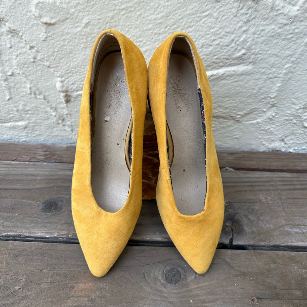 Mustard Seychelles Retro Modern Heels - Picture 2 of 11